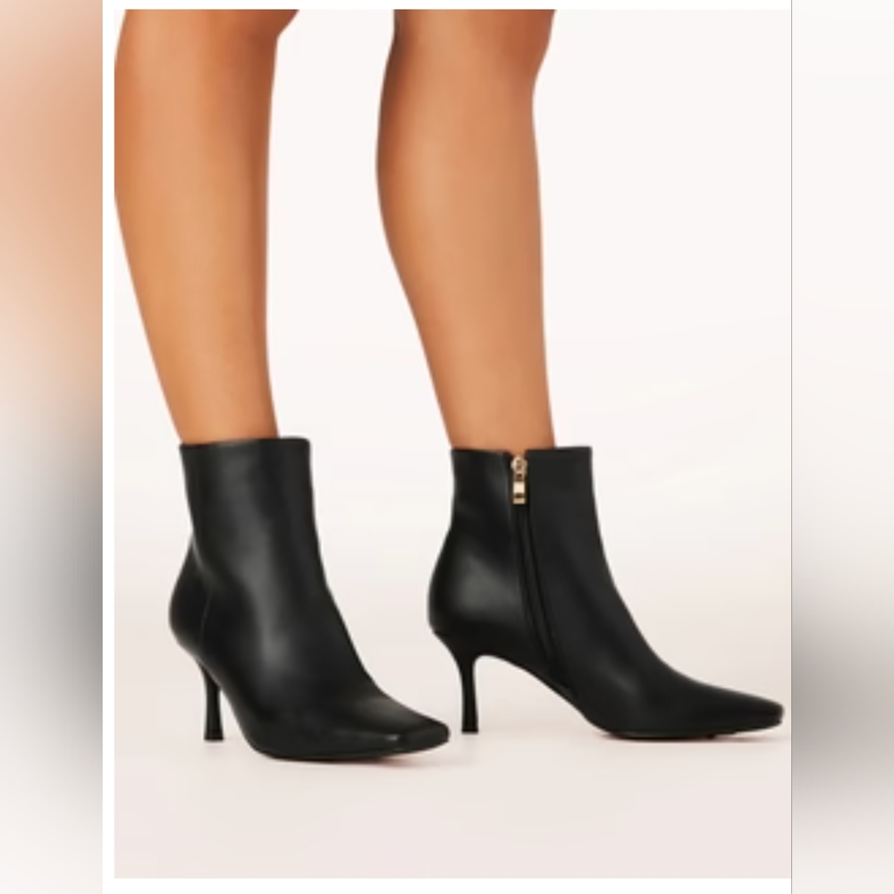 NWT Billini Ashley Bootie Size 9
